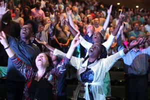 We praise God and confess our need for Him with both yadah and todah when we raise our hands to Him.